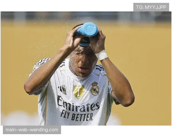 皇马积分落后且战术被动，姆巴佩依赖症凸显进攻结构失衡