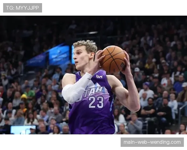 爵士主场46分狂胜灰熊收官 马尔卡宁高效30分展现全明星价值 爵士主场46分狂胜灰熊收官 马尔卡宁高效30分展现全明星价值