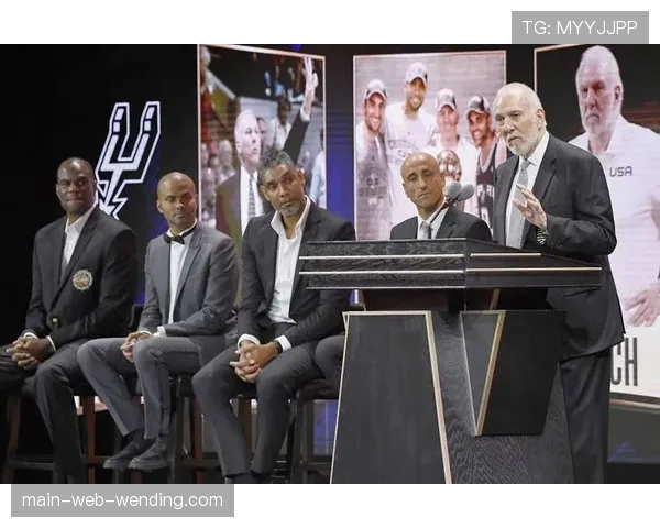 马刺主帅米奇-约翰逊战术布置 波波维奇幕后指导成优势